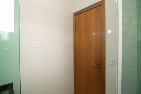 Casa à venda com 119m², 3 quartos e 2 vagas Casa à venda com 119m², 3 quartos e 2 vagasBanheiro da Suíte