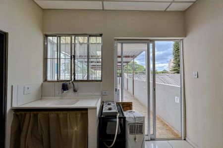 Casa para alugar com 250m², 7 quartos e 1 vagaÁrea de Serviço