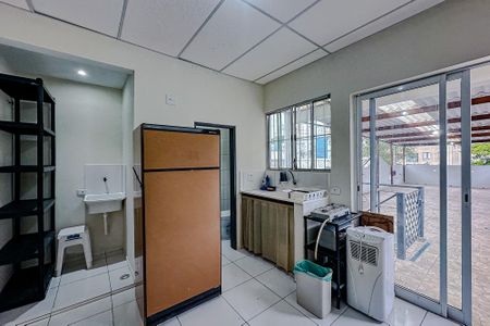 Casa para alugar com 250m², 7 quartos e 1 vagaÁrea de Serviço