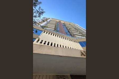 Apartamento para alugar com 78m², 2 quartos e 1 vaga Apartamento para alugar com 78m², 2 quartos e 1 vagaFachada