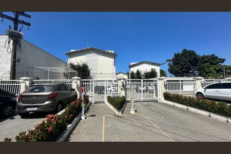 Casa de condomínio à venda com 116m², 3 quartos e 1 vaga Casa de condomínio à venda com 116m², 3 quartos e 1 vagaFachada
