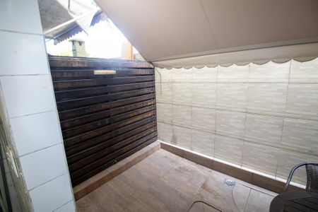 Casa de condomínio à venda com 116m², 3 quartos e 1 vaga Casa de condomínio à venda com 116m², 3 quartos e 1 vagaÁrea de Serviço
