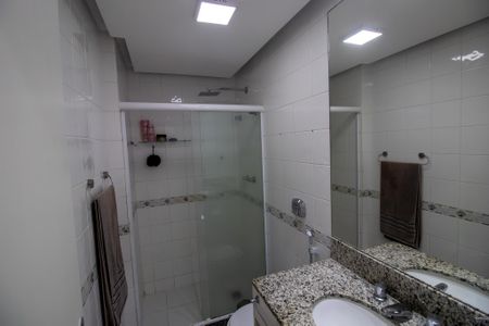 Casa de condomínio à venda com 116m², 3 quartos e 1 vaga Casa de condomínio à venda com 116m², 3 quartos e 1 vagaBanheiro social