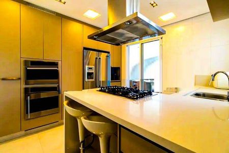 Apartamento à venda com 330m², 4 quartos e 4 vagas