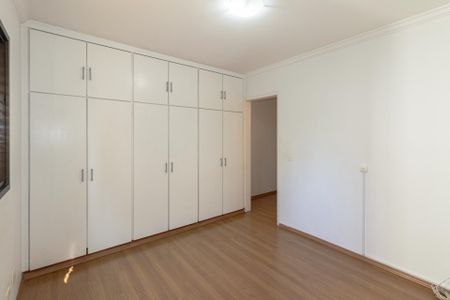 Apartamento à venda com 99m², 3 quartos e 2 vagas Apartamento à venda com 99m², 3 quartos e 2 vagasSuíte