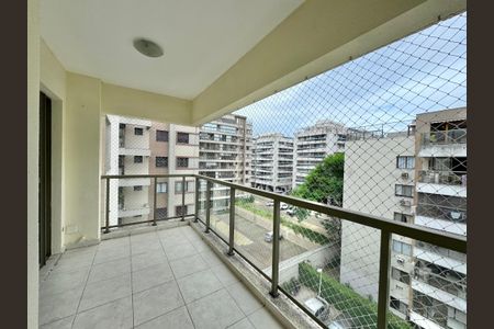 Apartamento à venda com 211m², 3 quartos e 2 vagas Apartamento à venda com 211m², 3 quartos e 2 vagasVaranda Sala 1