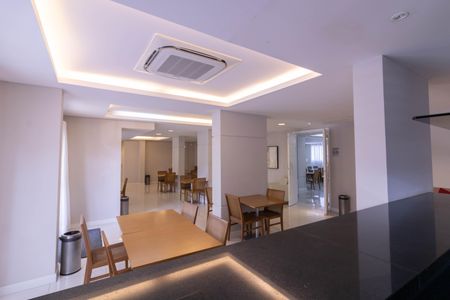 Apartamento à venda com 211m², 3 quartos e 2 vagas Apartamento à venda com 211m², 3 quartos e 2 vagasÁrea comum