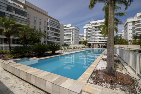 Apartamento à venda com 211m², 3 quartos e 2 vagas Apartamento à venda com 211m², 3 quartos e 2 vagasÁrea comum