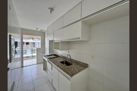 Apartamento à venda com 211m², 3 quartos e 2 vagas Apartamento à venda com 211m², 3 quartos e 2 vagasCozinha e Área de Serviço