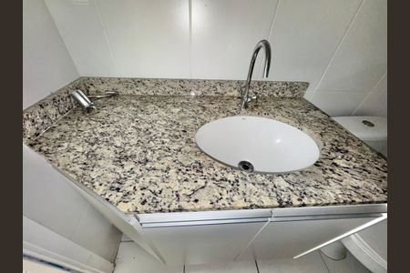 Apartamento à venda com 211m², 3 quartos e 2 vagas Apartamento à venda com 211m², 3 quartos e 2 vagasBanheiro 1