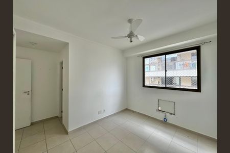 Apartamento à venda com 211m², 3 quartos e 2 vagas Apartamento à venda com 211m², 3 quartos e 2 vagasSuíte