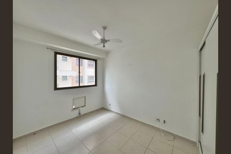 Apartamento à venda com 211m², 3 quartos e 2 vagas Apartamento à venda com 211m², 3 quartos e 2 vagasSuíte