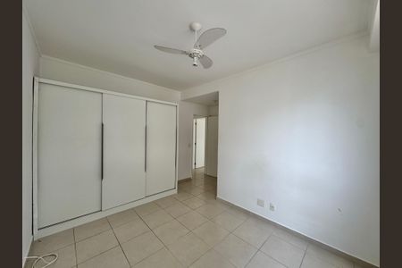 Apartamento à venda com 211m², 3 quartos e 2 vagas Apartamento à venda com 211m², 3 quartos e 2 vagasSuíte