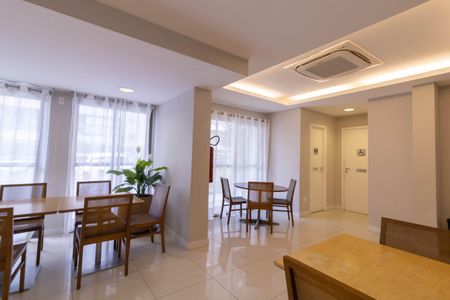 Apartamento à venda com 211m², 3 quartos e 2 vagas Apartamento à venda com 211m², 3 quartos e 2 vagasÁrea comum