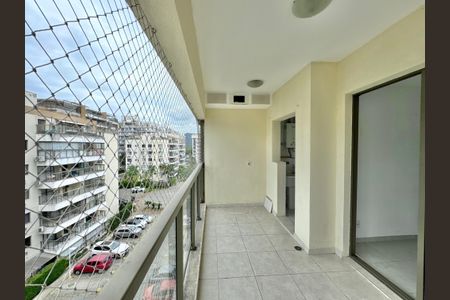 Apartamento à venda com 211m², 3 quartos e 2 vagas Apartamento à venda com 211m², 3 quartos e 2 vagasVaranda Sala 1