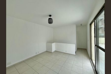 Apartamento à venda com 211m², 3 quartos e 2 vagas Apartamento à venda com 211m², 3 quartos e 2 vagasSala 2