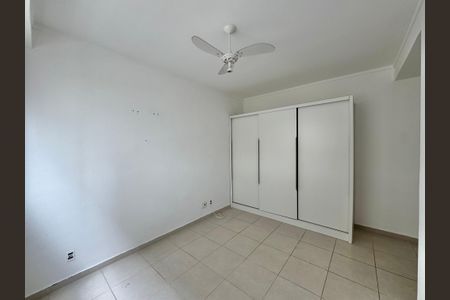 Apartamento à venda com 211m², 3 quartos e 2 vagas Apartamento à venda com 211m², 3 quartos e 2 vagasSuíte