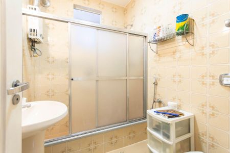 Apartamento à venda com 74m², 2 quartos e 1 vagaBanheiro