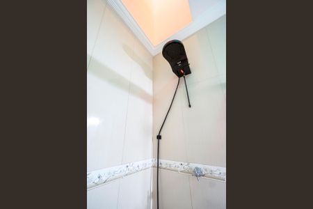 Casa de condomínio à venda com 115m², 3 quartos e 1 vaga Casa de condomínio à venda com 115m², 3 quartos e 1 vagaChuveiro