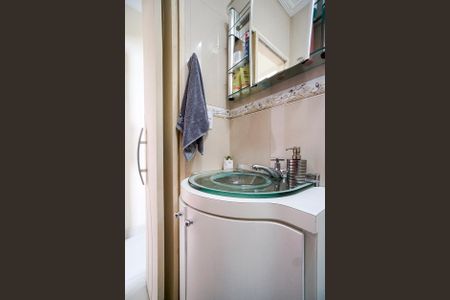 Casa de condomínio à venda com 115m², 3 quartos e 1 vaga Casa de condomínio à venda com 115m², 3 quartos e 1 vagaBanheiro social