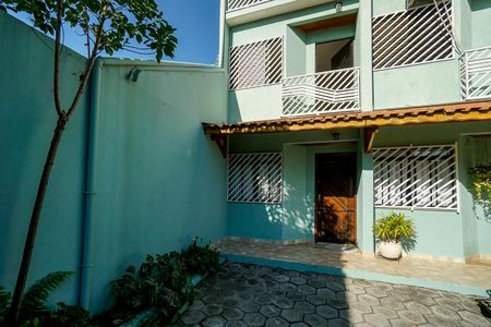 Casa de condomínio à venda com 115m², 3 quartos e 1 vaga Casa de condomínio à venda com 115m², 3 quartos e 1 vagaFachada