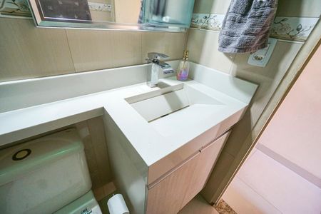 Casa de condomínio à venda com 115m², 3 quartos e 1 vaga Casa de condomínio à venda com 115m², 3 quartos e 1 vagaBanheiro da suíte