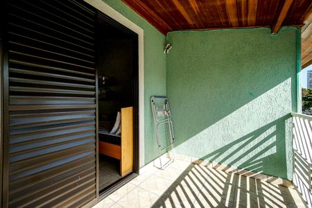 Casa de condomínio à venda com 115m², 3 quartos e 1 vaga Casa de condomínio à venda com 115m², 3 quartos e 1 vagaVaranda do quarto 02