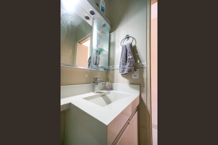 Casa de condomínio à venda com 115m², 3 quartos e 1 vaga Casa de condomínio à venda com 115m², 3 quartos e 1 vagaBanheiro da suíte