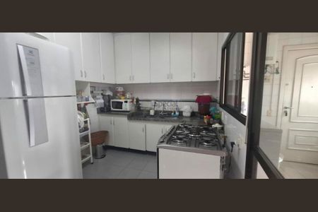 Apartamento à venda com 130m², 3 quartos e 1 vaga