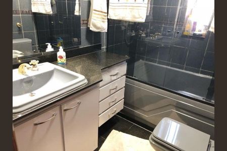 Apartamento à venda com 145m², 4 quartos e 3 vagas