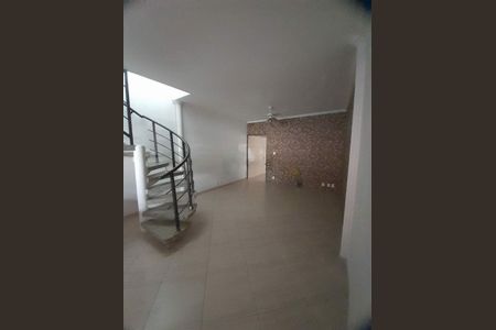 Casa à venda com 130m², 3 quartos e 2 vagas