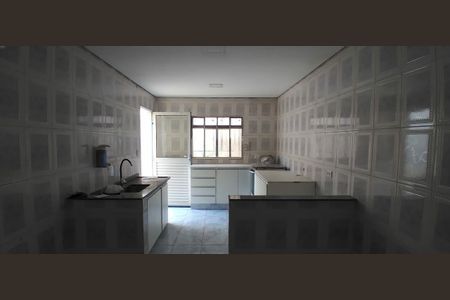 Casa à venda com 100m², 2 quartos e 2 vagas