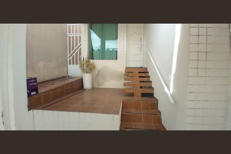 Casa à venda com 100m², 2 quartos e 2 vagas