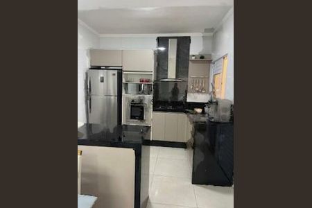 Casa à venda com 107m², 3 quartos e 1 vaga