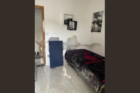 Casa à venda com 107m², 3 quartos e 1 vaga