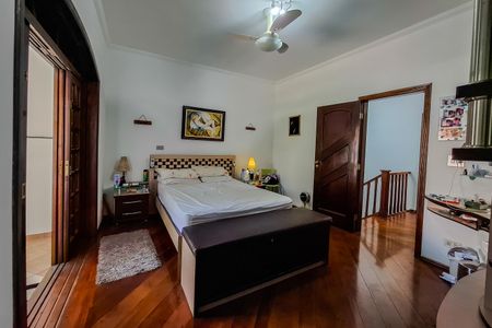 Casa para alugar com 360m², 4 quartos e 4 vagas Casa para alugar com 360m², 4 quartos e 4 vagasQuarto