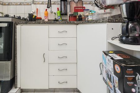 Apartamento à venda com 31m², 1 quarto e 1 vaga Apartamento à venda com 31m², 1 quarto e 1 vagaCozinha - Armários