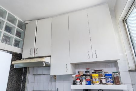 Apartamento à venda com 31m², 1 quarto e 1 vaga Apartamento à venda com 31m², 1 quarto e 1 vagaCozinha - Armários