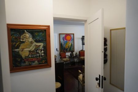 Casa à venda com 320m², 3 quartos e 2 vagasSala