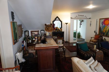 Casa à venda com 320m², 3 quartos e 2 vagasSala