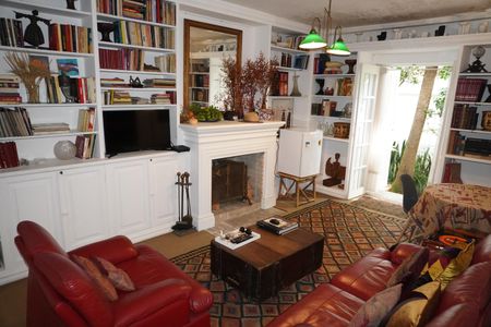 Casa à venda com 320m², 3 quartos e 2 vagasSala