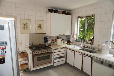 Casa à venda com 320m², 3 quartos e 2 vagasCozinha