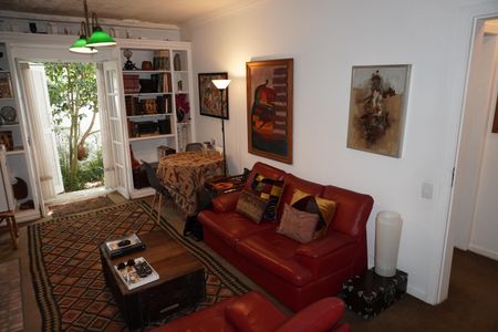 Casa à venda com 320m², 3 quartos e 2 vagasSala