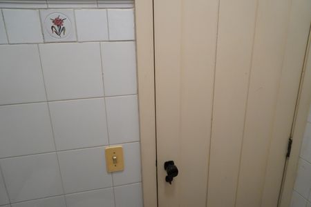 Casa à venda com 320m², 3 quartos e 2 vagasBanheiro do Quarto 1