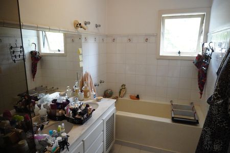 Casa à venda com 320m², 3 quartos e 2 vagasBanheiro do Quarto 2