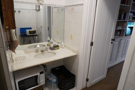 Casa à venda com 320m², 3 quartos e 2 vagasBanheiro de Serviço