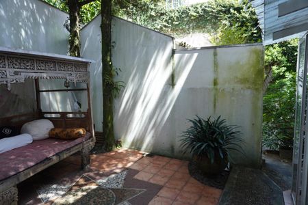 Casa à venda com 320m², 3 quartos e 2 vagasÁrea Externa