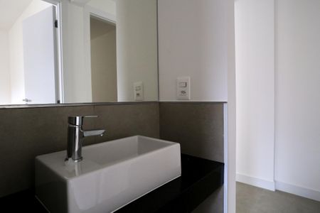 Apartamento à venda com 65m², 2 quartos e 2 vagas Apartamento à venda com 65m², 2 quartos e 2 vagasBanheiro Social
