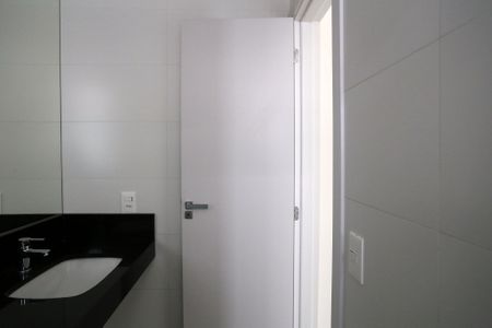 Apartamento à venda com 65m², 2 quartos e 2 vagas Apartamento à venda com 65m², 2 quartos e 2 vagasBanheiro Suíte