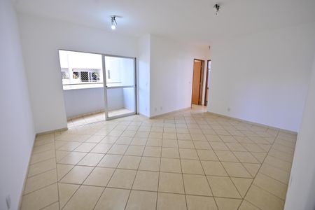 Apartamento para alugar com 65m², 2 quartos e 1 vagaSala